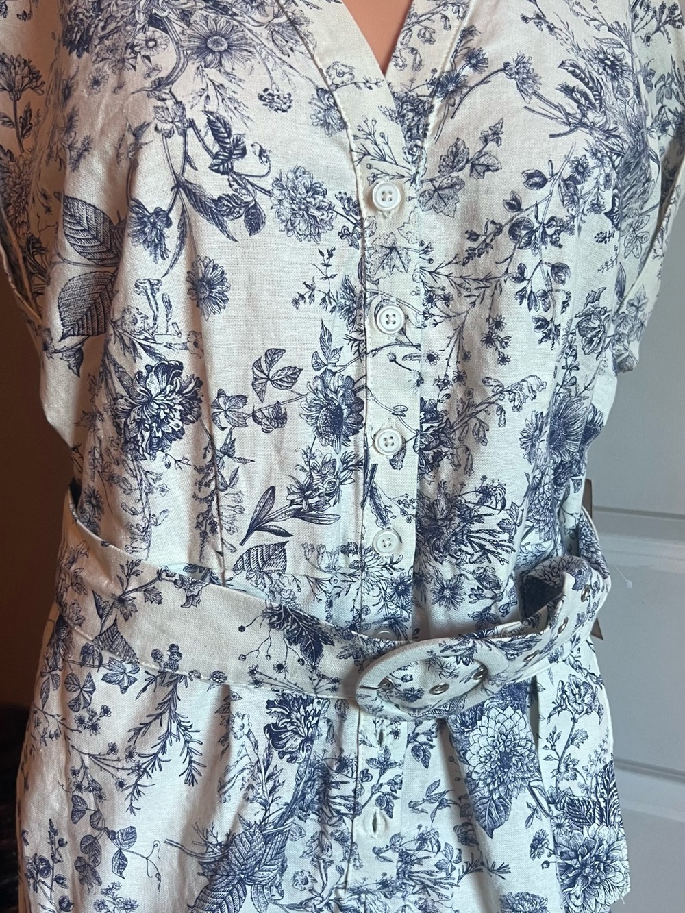 Floral Print Belted Linen Romper in White and Navy